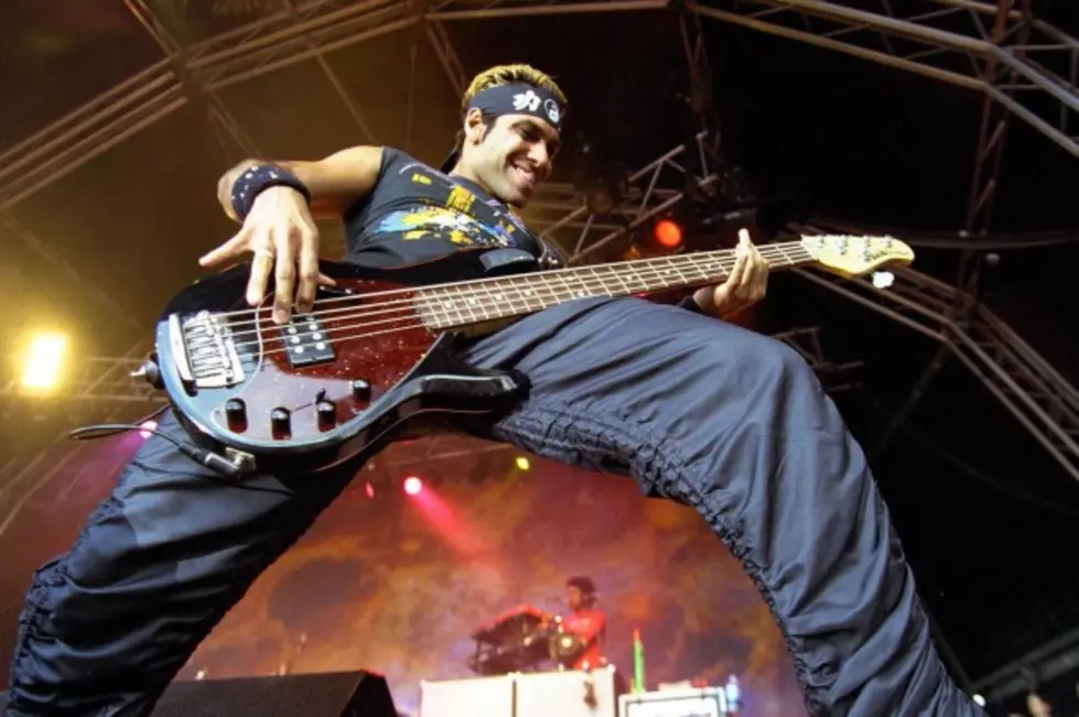 No Doubt Bassist Fights Against Indiana&#8217;s Videotaping Ban
