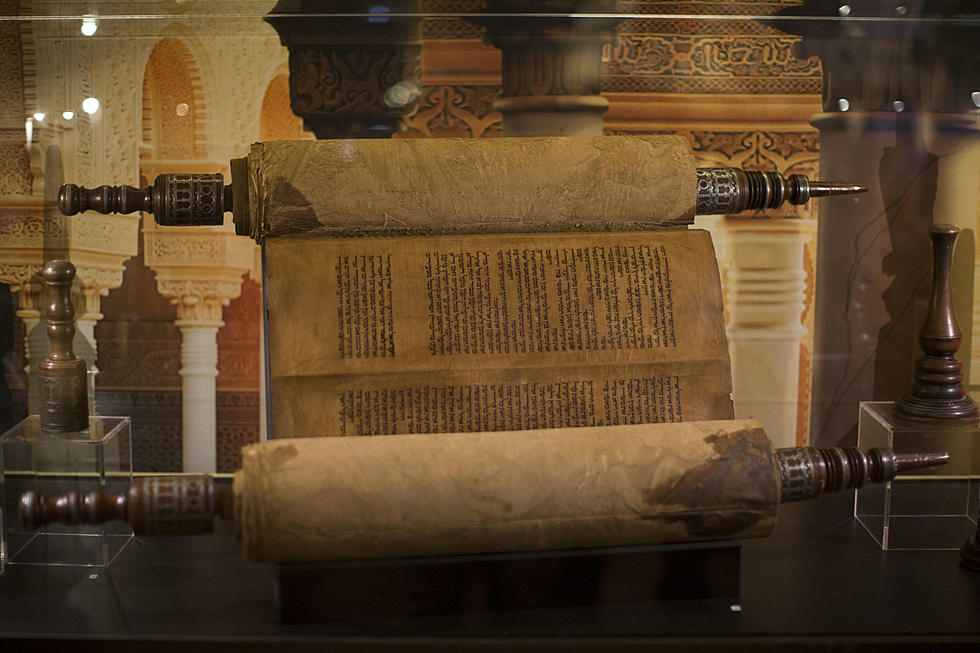 Coast to Coast AM Schedule This Week – The Torah, Ancient Mounds, Bigfoot and More