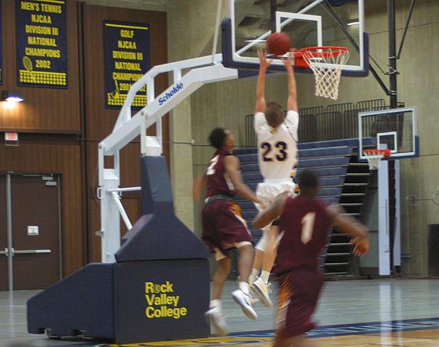 RVC Overcomes Size, Shoots Past Indian Hills 77-67