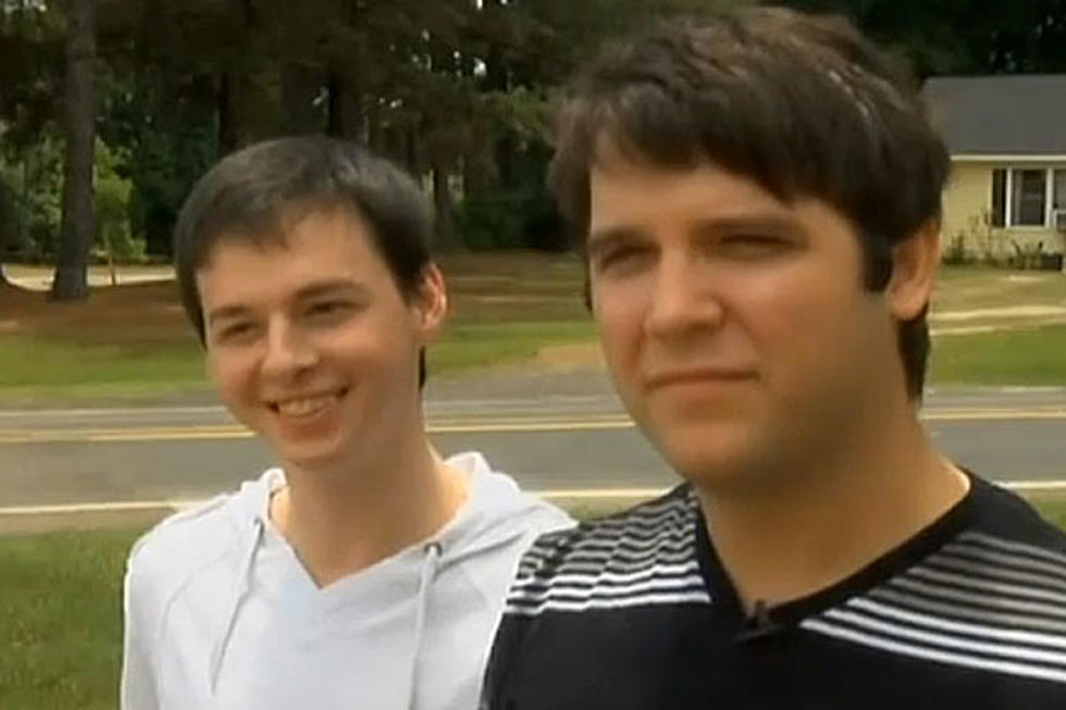 Restaurant Asks Gay Couple Never to Return [ NSFW VIDEO, POLL]