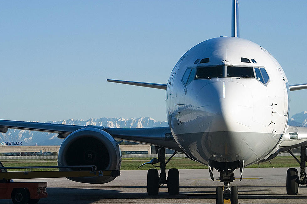 Passenger Thwarted Trying to Storm Cockpit on Flight