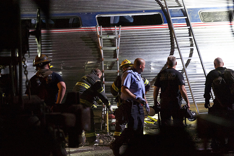 Train Derails in Philadelphia; At Least 6 Dead, Dozens Injured