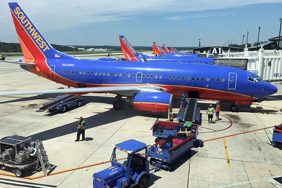 Southwest Airline Flight To Dallas Make Emergency Landing