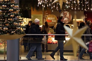 Retailers Are Getting Into Holiday Shopping Mode