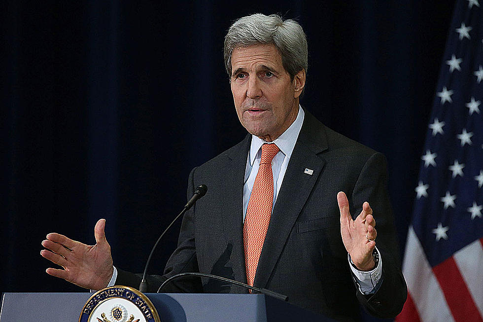 Out-of-Nowhere John Kerry Fashion Question Is Totally Awesome