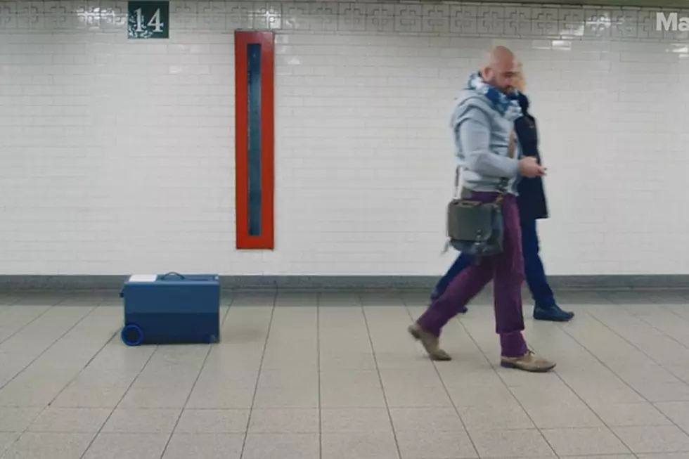 Suitcase That Follows You Around Means the End of Back Agony