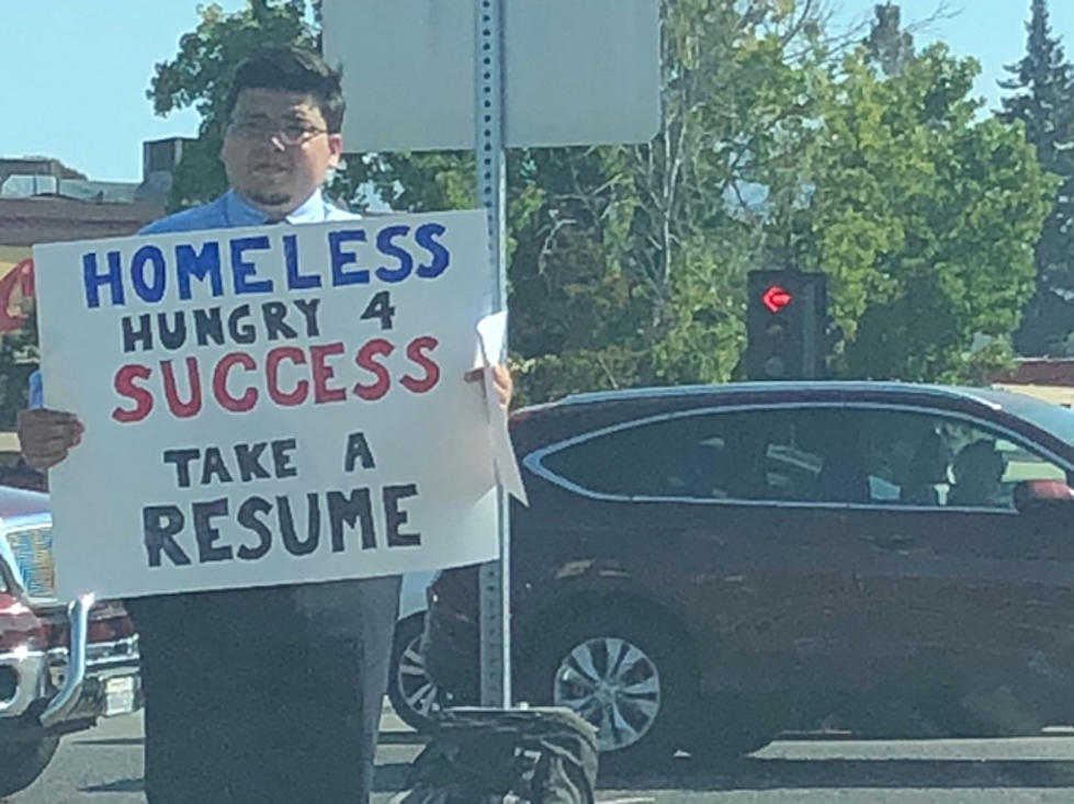 Homeless Man Hands Out Resume on Corner, 200 Companies Call