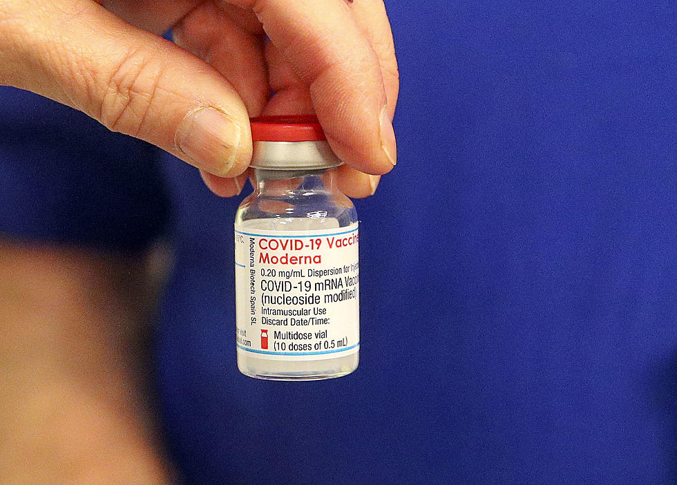 US Health Officials Recommend Booster Shot of Moderna COVID-19 Vaccine