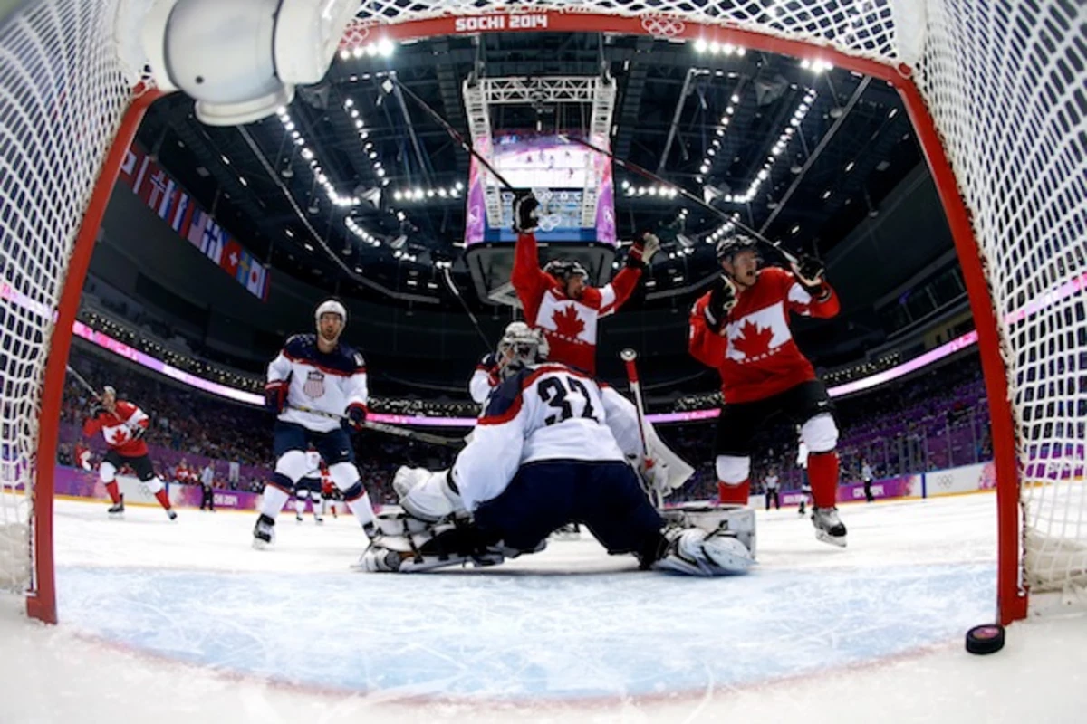 Сочи игра хоккей. Сборная Канады на Олимпиаде в Сочи. Хоккей с шайбой Сочи 2014. Канада США хоккей. Зимние Олимпийские игры 2014 хоккей.