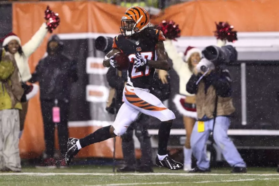 Bengals Clinch Playoff Spot With 37-28 Win Over Broncos