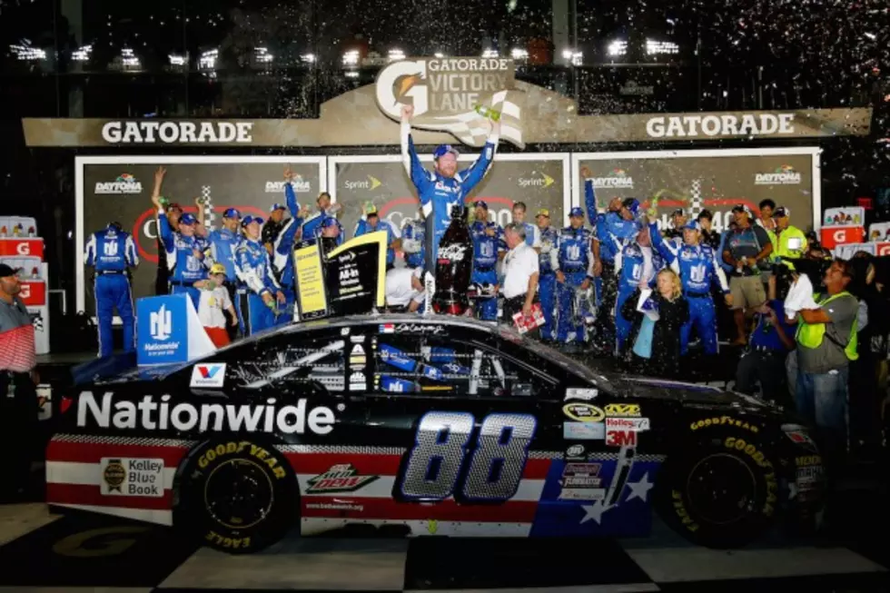 Dale Earnhardt Jr. Wins NASCAR&#8217;s Delayed Coke Zero 400 Late Night at Daytona