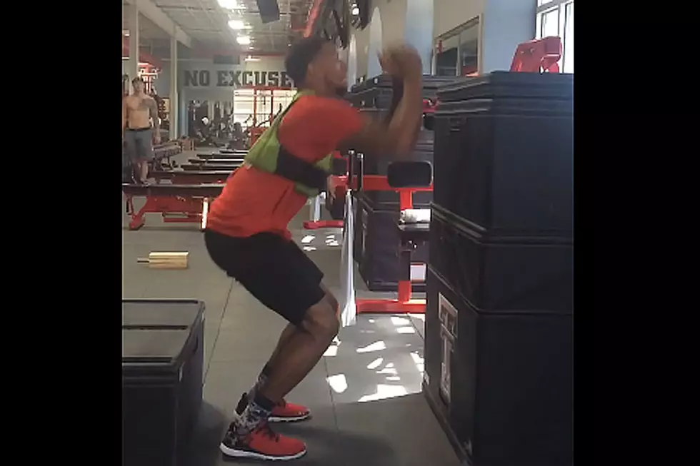 60-Inch Sitting Box Jump Is the Most Freakishly Athletic Thing You’ll See Today — Or Ever
