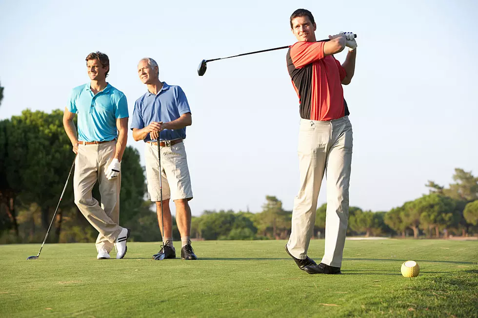 Golfers Get Into the Most Pathetic Fistfight Ever on the Links