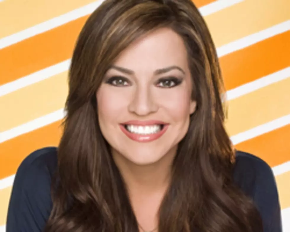 Robin Meade Becomes Country Singer
