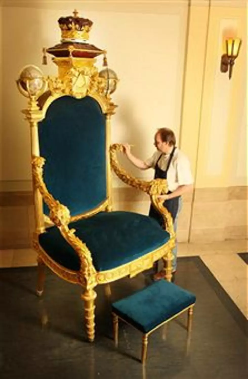 I Wish I Had This in My Throne Room