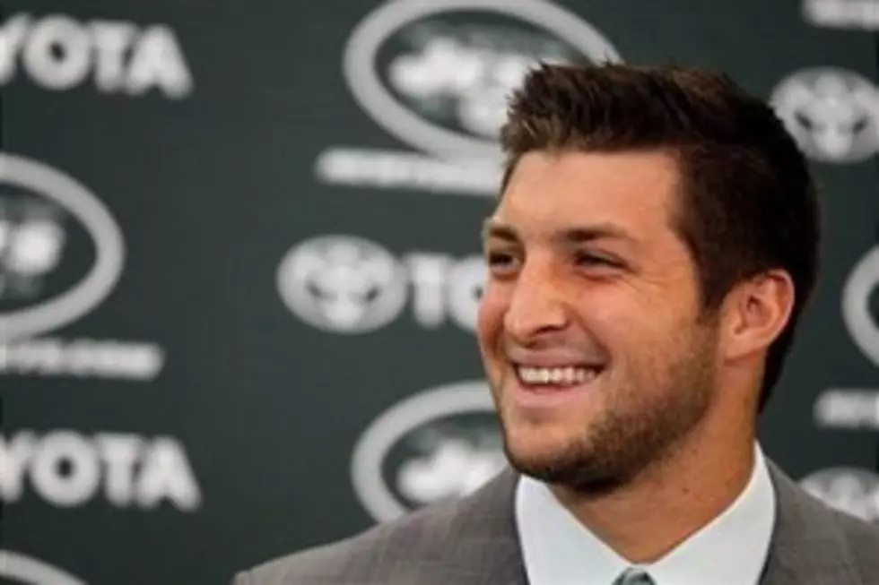 Tim Tebow Draws Thousands To Texas Easter Service [VIDEO]