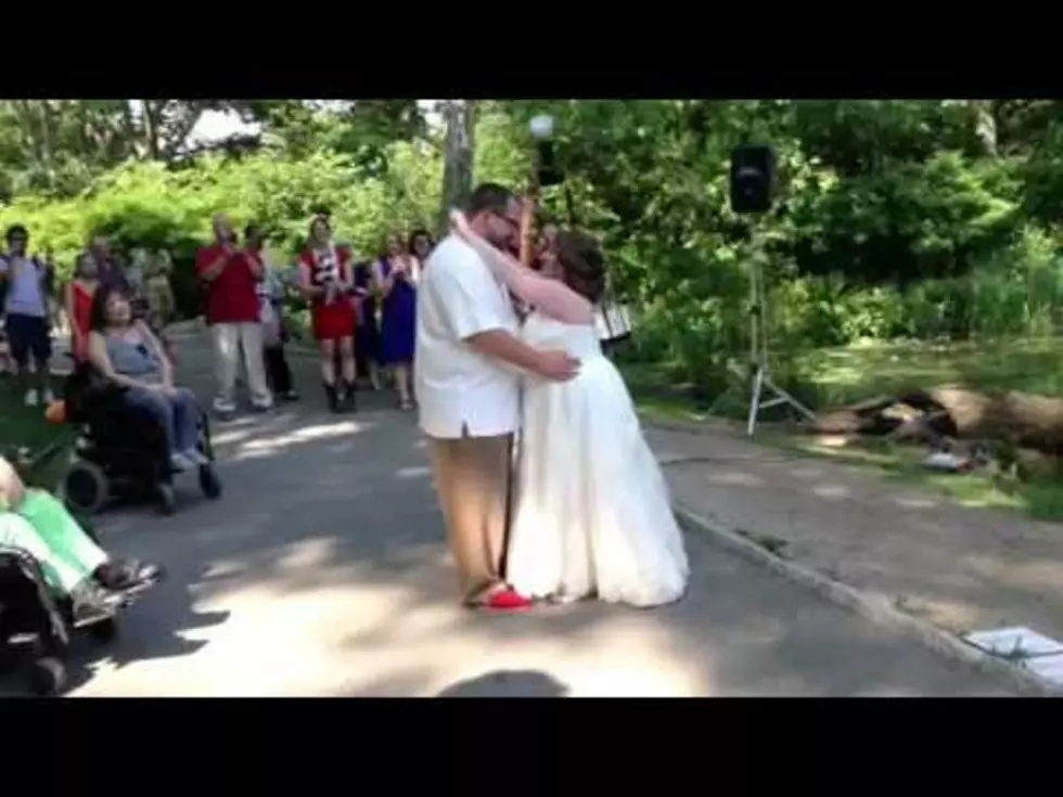Kentucky Couple Gets Married in Central Park [Video]