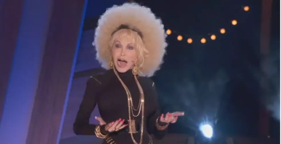 Dolly Parton Raps (No Really) [VIDEO]