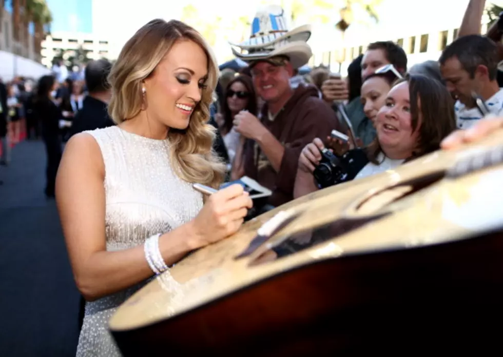 Carrie Underwood &#8211; Is She or Isn&#8217;t She? Scuttlebutt Makes Its Rounds