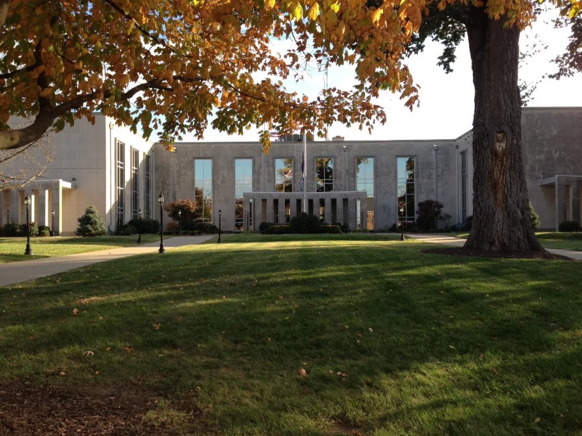 Daviess County Courthouse to Close for Bar B Q Festival