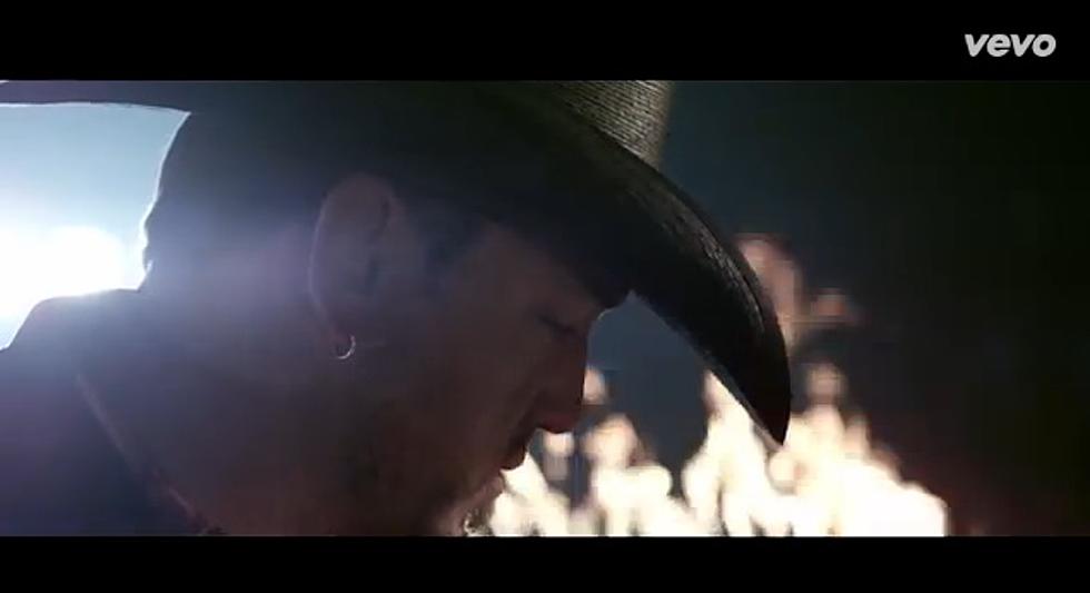 Aldean's new video is HOT!