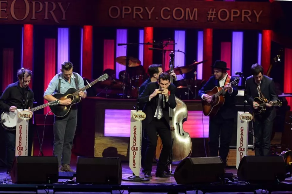Win Grand Ole Opry Tickets This Afternoon in Phone Tag and Qualify for a &#8216;Fall in the Country&#8217; Getaway