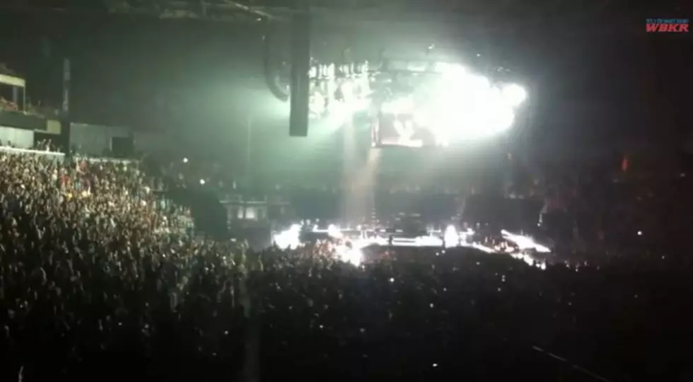 The Eric Church &#8220;Drink In My Hand&#8221; Sing-A-Long at The Ford Center [Video]