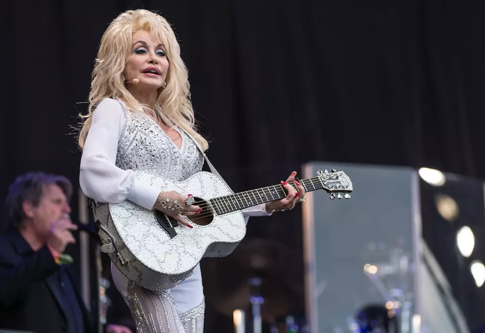 Dolly Parton Announces &#8220;Showcase Of Stars&#8221; Concert Series Returning to Dollywood [VIDEO]