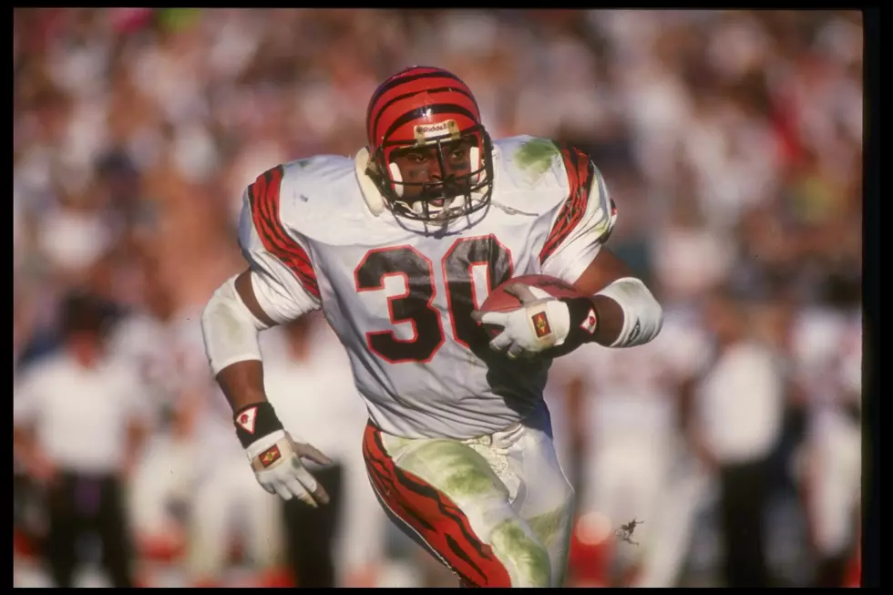 Former NFL Star Ickey Woods To Appear At Sports Cards Show This Weekend [VIDEO]