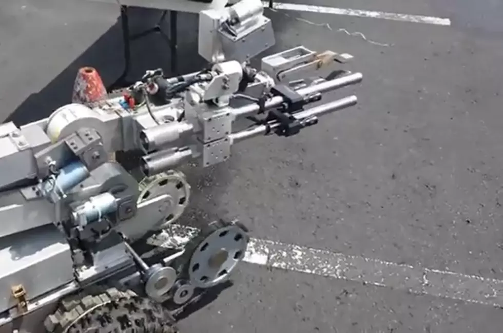 Watch the Owensboro Police Department’s Bomb Squad Robot in Action…Sort Of [VIDEO]