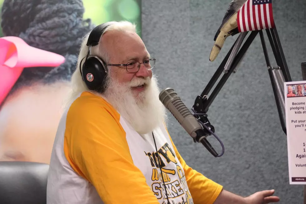 Santa Claus Arrives at WBKR for the St. Jude Radiothon