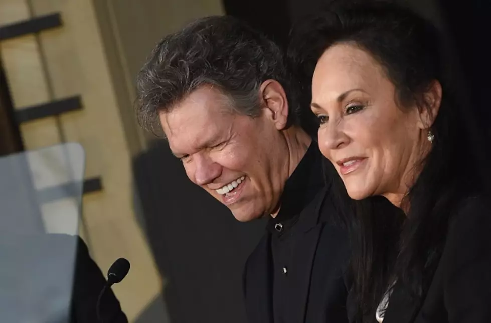 Randy Travis, Still Barely Able to Speak, Accepts Country Music Hall of Fame Induction [VIDEO]