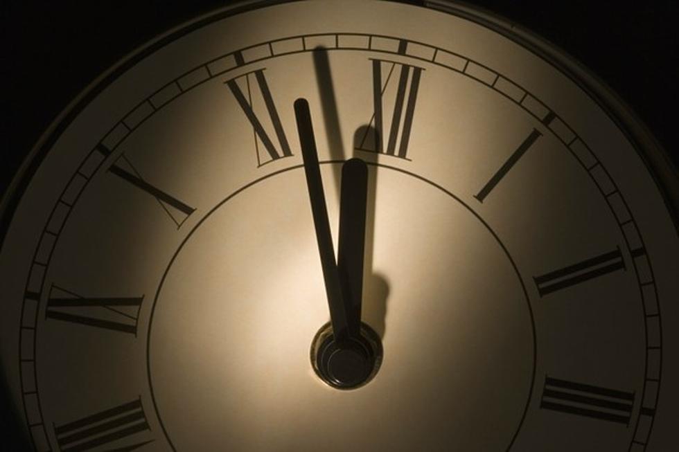 Daylight Saving Time, Set Clocks Ahead This Weekend