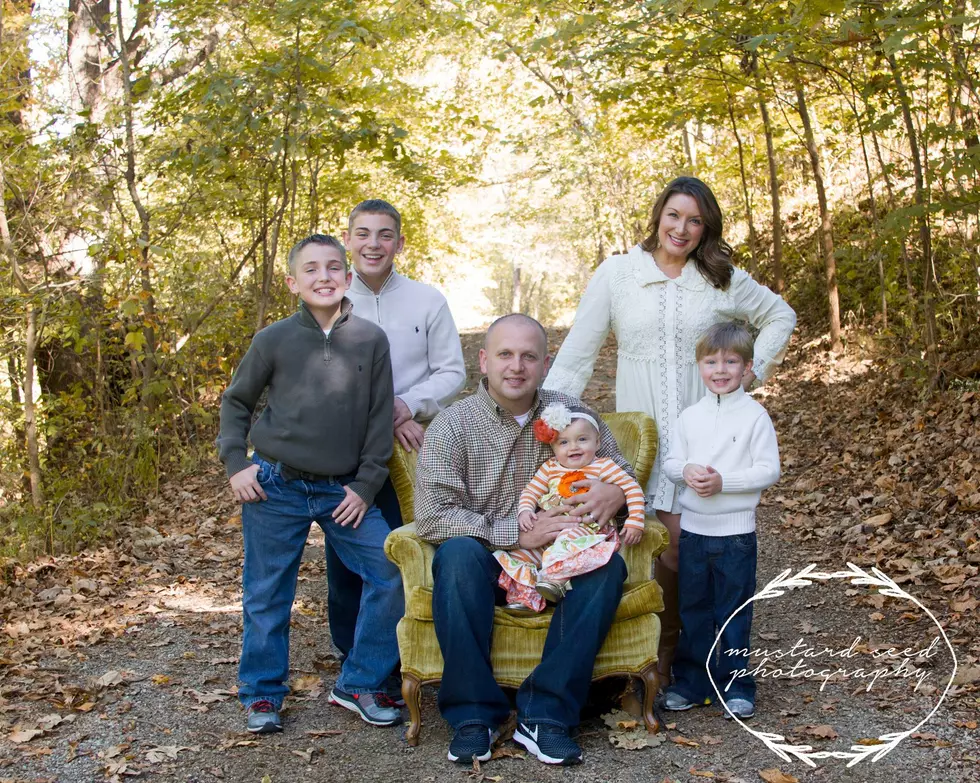 Angel’s Family Takes Fall Pictures[PHOTOS]