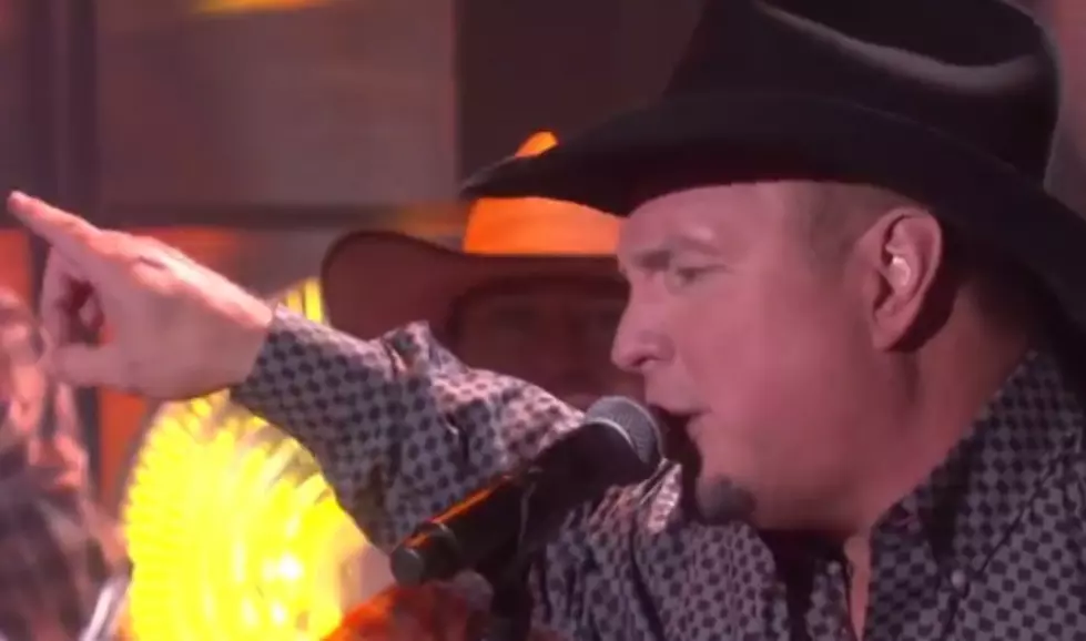 Garth Performs New Song