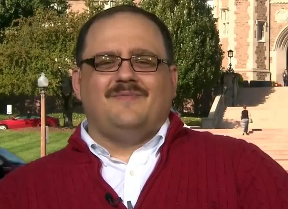 Who is Ken Bone and Why the Red Sweater? [VIDEO]
