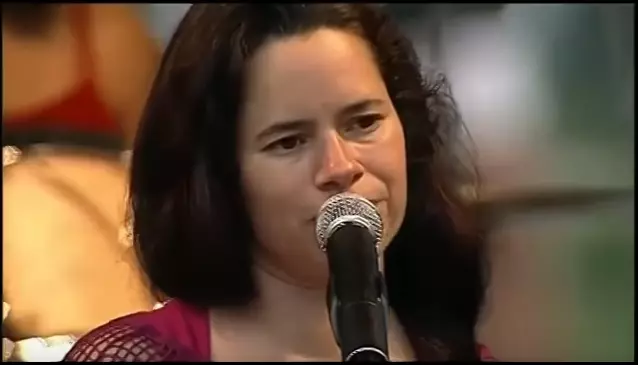 Natalie Merchant Sings "Owensboro" [VIDEO]