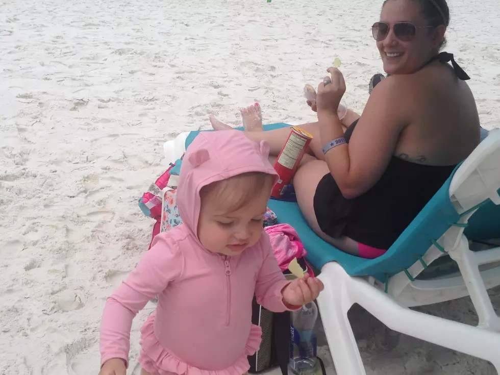 Charlotte Panhandles for Potato Chips on the Beach in Panama City [Video]
