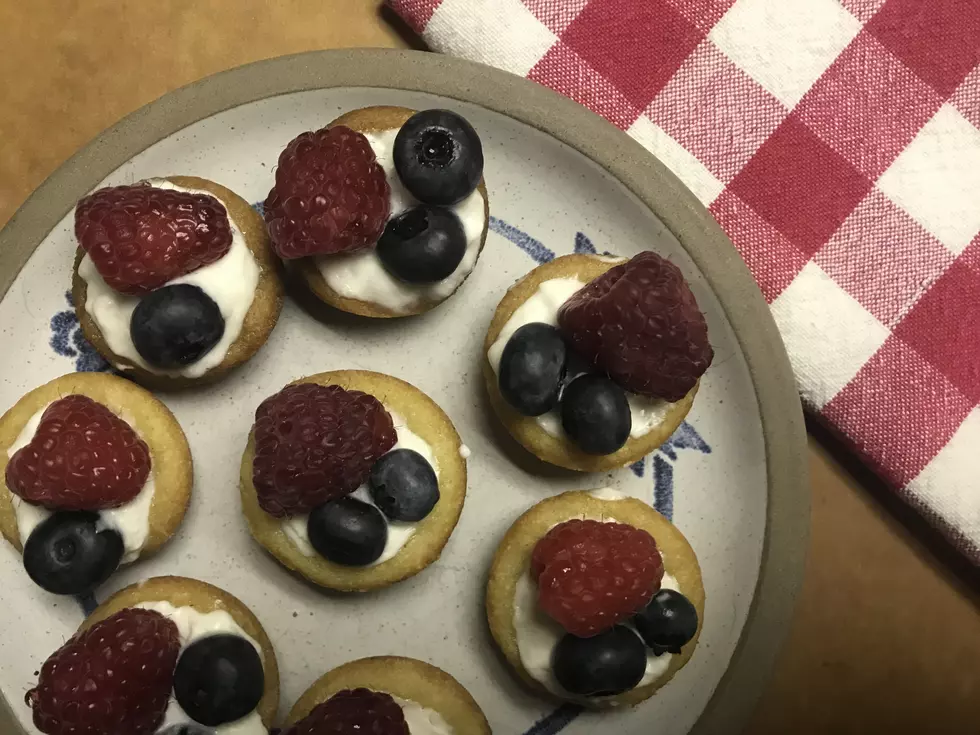 What’s Cookin’?  Summer Berry Sugar Cookie Tart [Recipe]