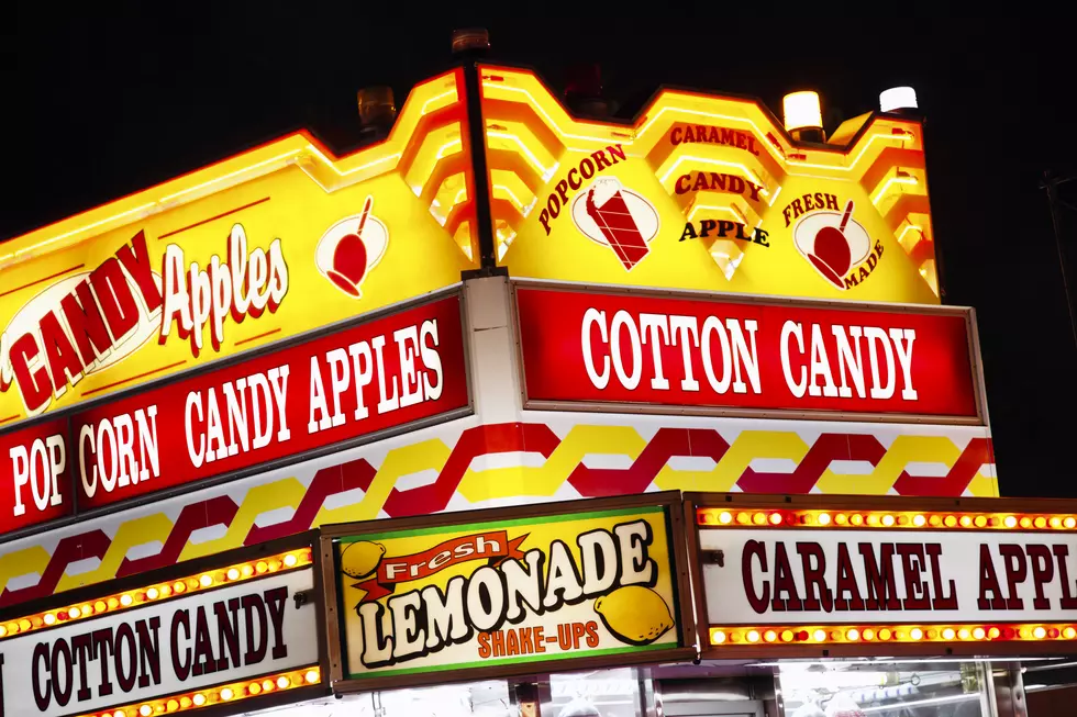 STATE FAIR FOOD PREVIEW: DONUT BURGER WITH A TWIST