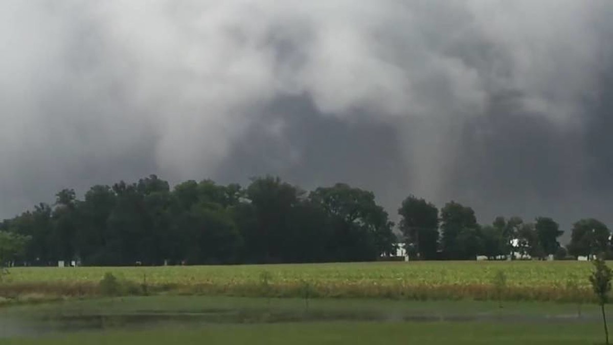 Footage of the Tornado Touchdown in Stanley Kentucky Video 