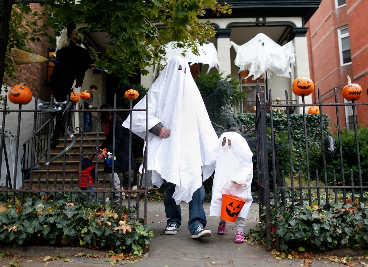 Should Trick Or Treating Happen On The Last Saturday In October 5383