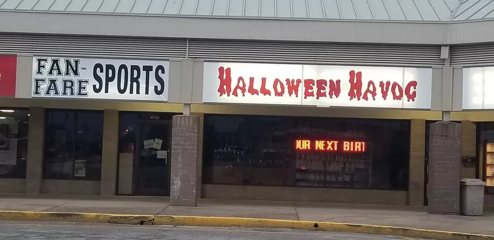 Fan-Fare Sports in Owensboro Closing, Halloween Havoc Moving