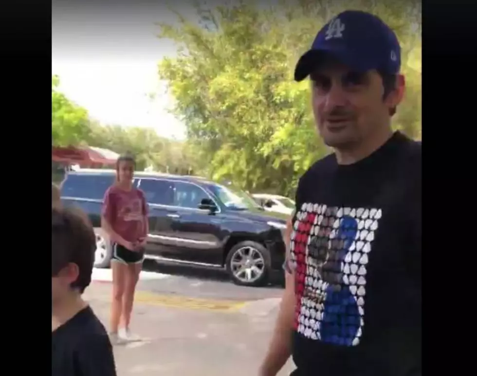 Brad Paisley Interrupts DCHS Pantherette Practice in Orlando [Video]