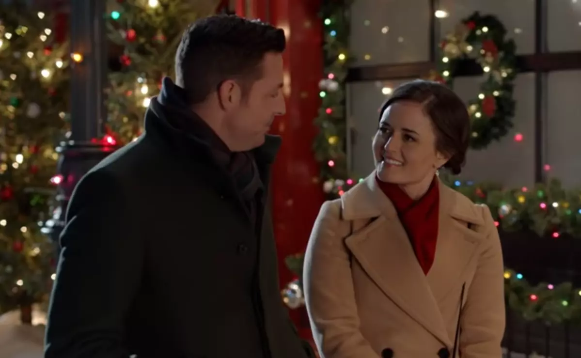 Hallmark Channel Countdown To Christmas Movies Start This Weekend