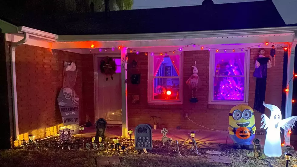 Owensboro Family Thrills Neighbors with Early Halloween Display [Photos]