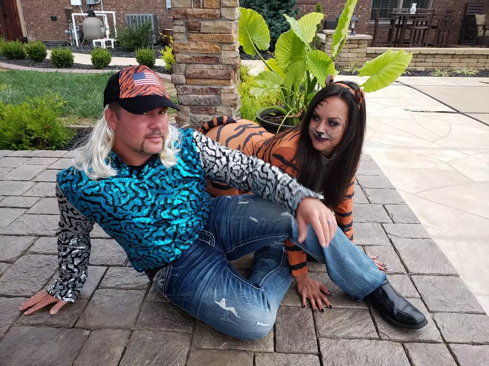 Owensboro Adults Get All Dressed Up For Halloween &#038; It&#8217;s A Treat! (PHOTOS)