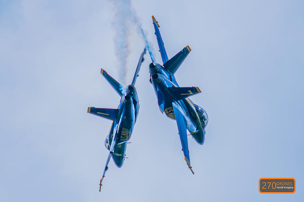 25 Breathtaking Photos of the Blue Angels Flying Over Owensboro, KY