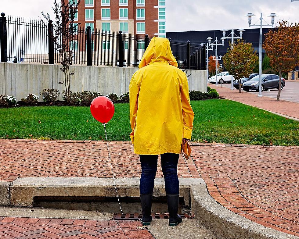 OHS Student Shares Stephen King-Inspired Senior Photos