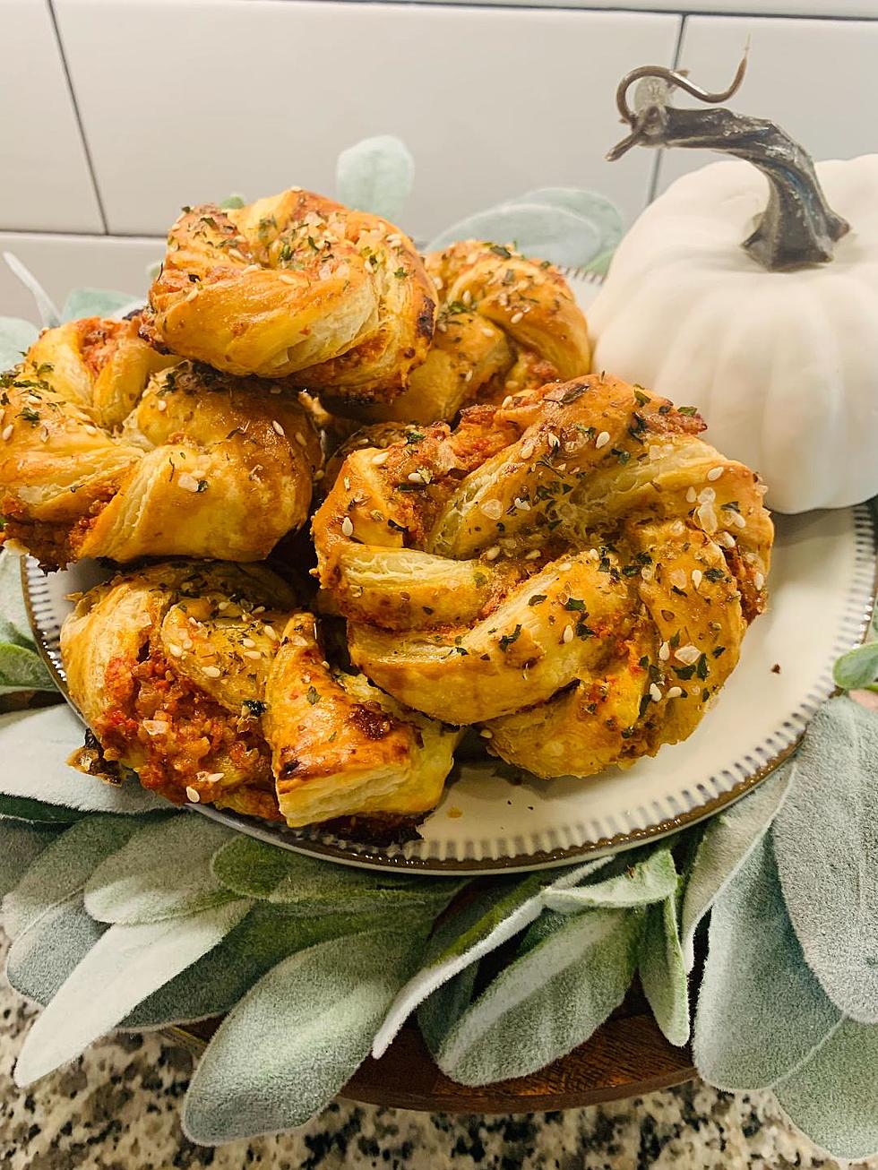 Here’s How to Make Delicious Red Pepper Walnut Knots
